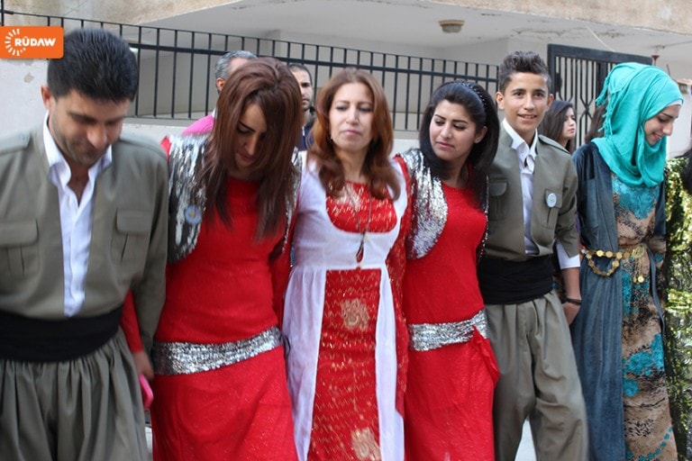 Kurds In Syria Celebrate Kurdish Clothes Day The Kurdish Project