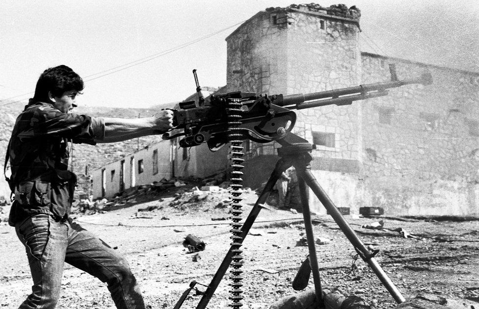 kurdish uprising 1991 kurd machine gun